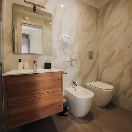 Dimora Savoia Oda ve Kahvaltı Napoli