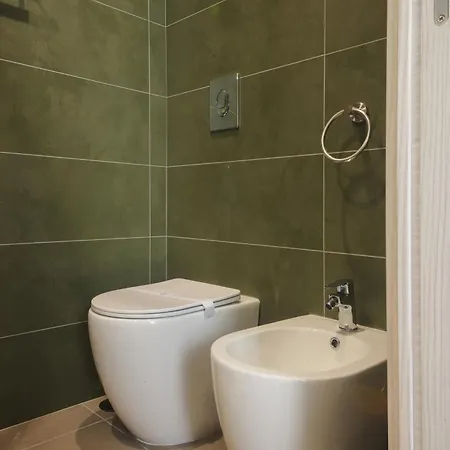 Bed & Breakfast Dimora Savoia 4*