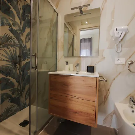 Dimora Savoia Bed & Breakfast