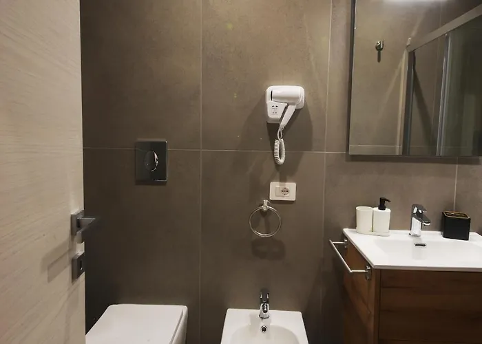 לינה וארוחת בוקר Dimora Savoia 4*